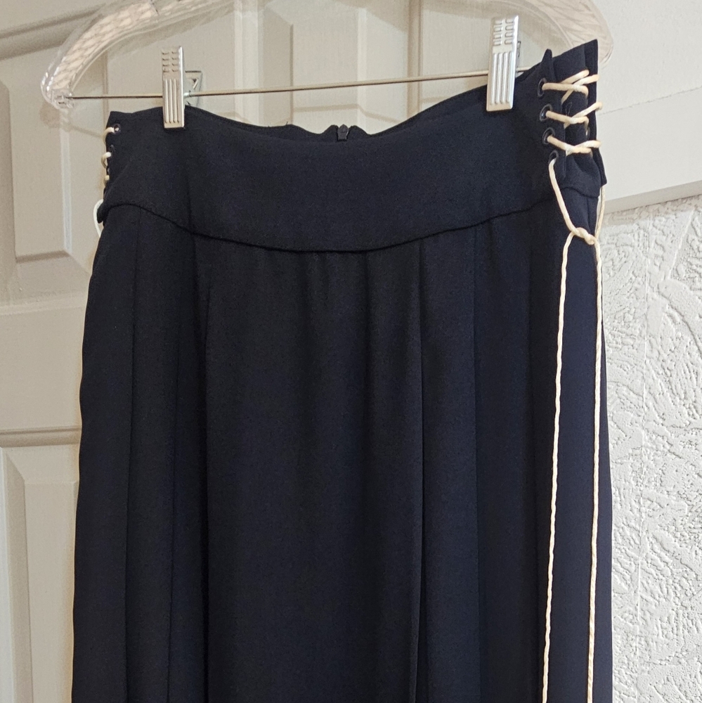 ZARA knee high skirt with pockets